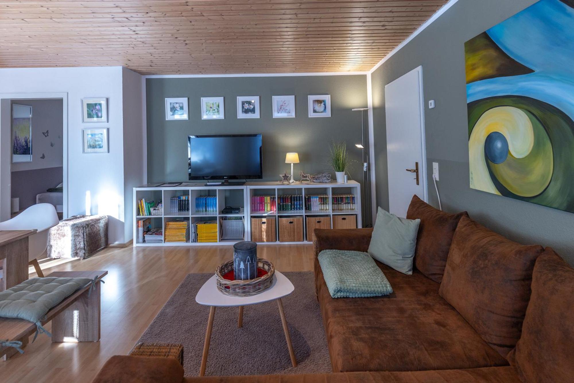 Ferienwohnung ELW, sep. Eingang, überdachte Terrasse, nähe Backnang Althutte Exterior foto