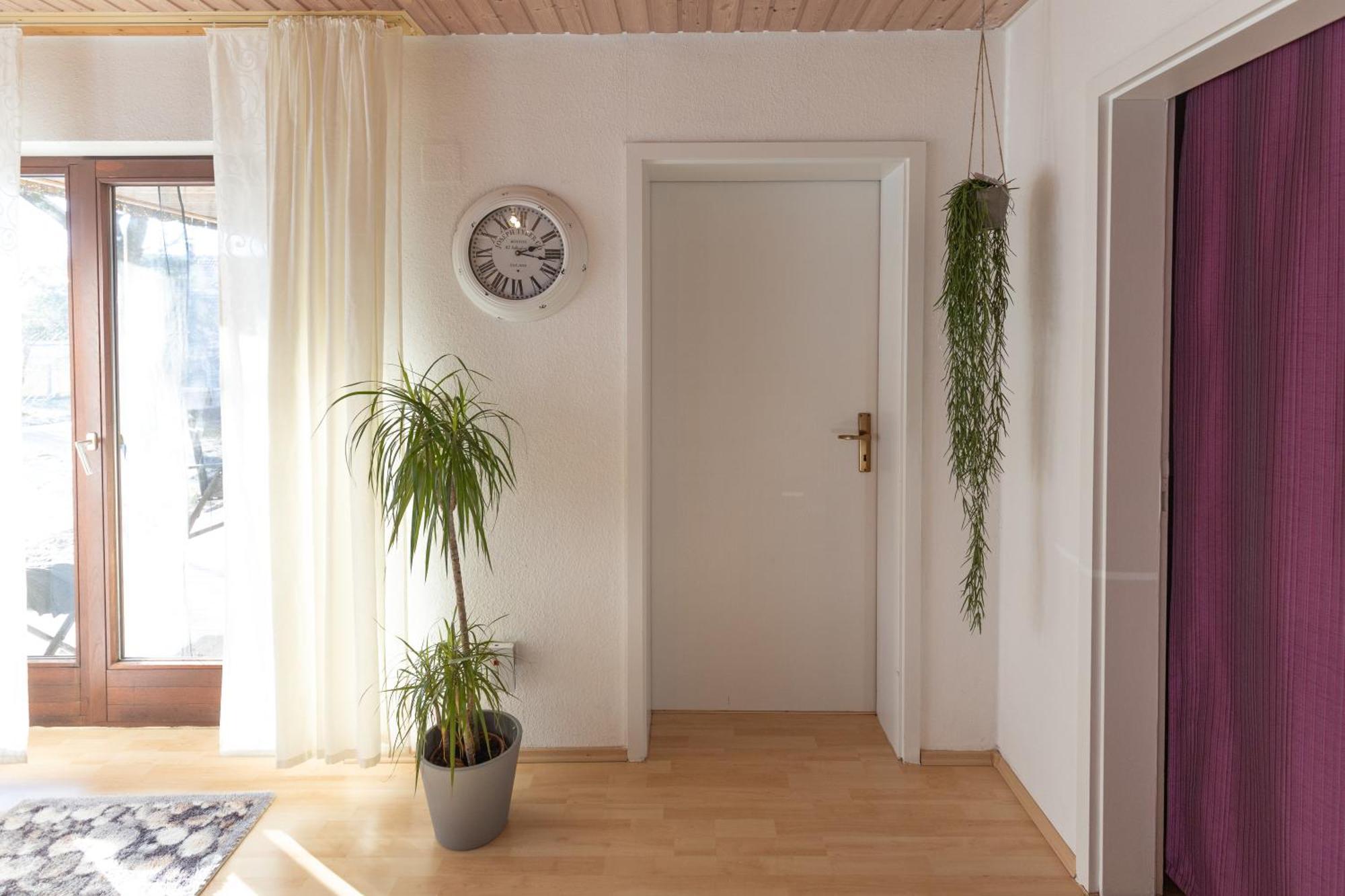 Ferienwohnung ELW, sep. Eingang, überdachte Terrasse, nähe Backnang Althutte Exterior foto