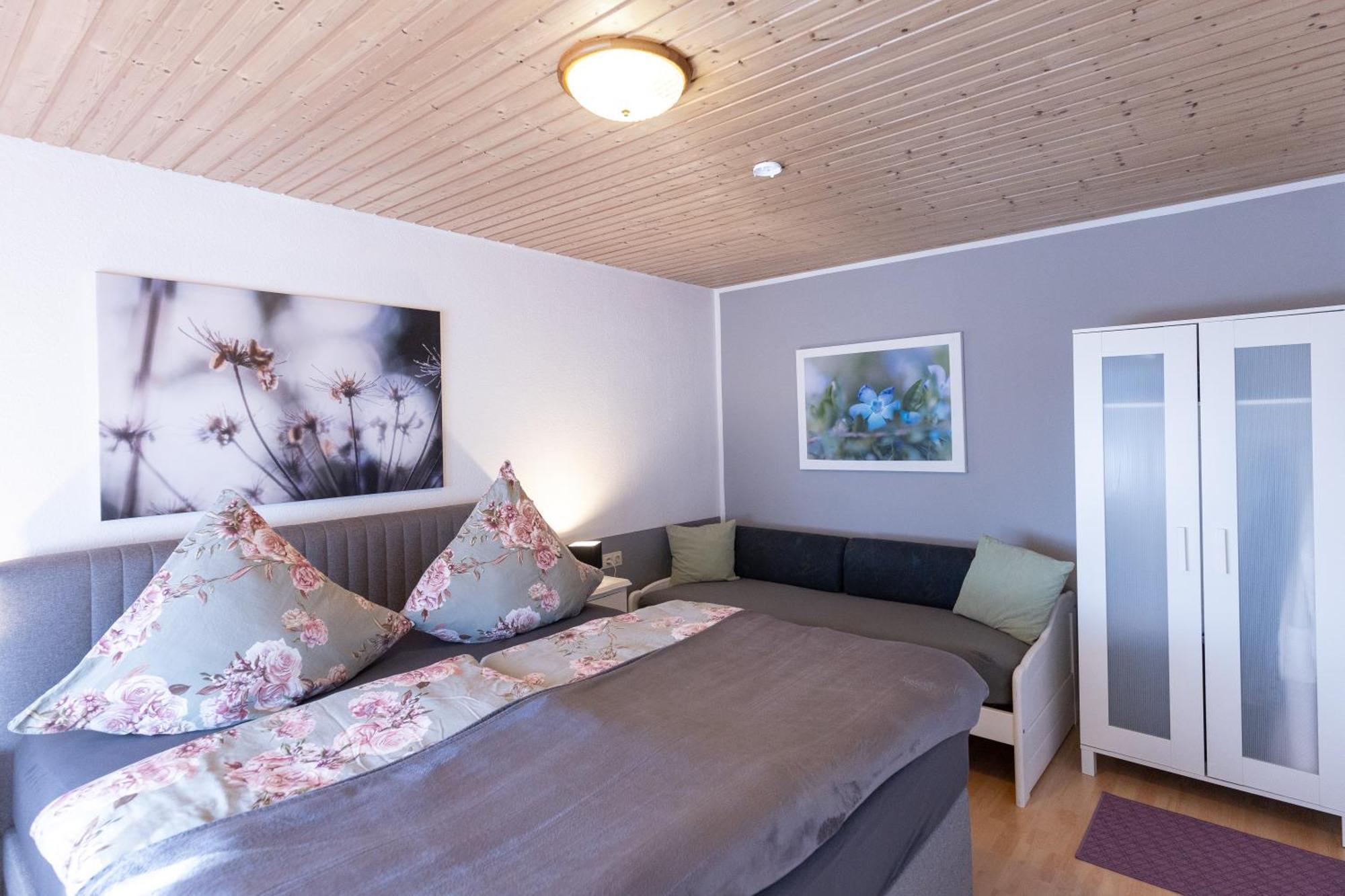 Ferienwohnung ELW, sep. Eingang, überdachte Terrasse, nähe Backnang Althutte Exterior foto