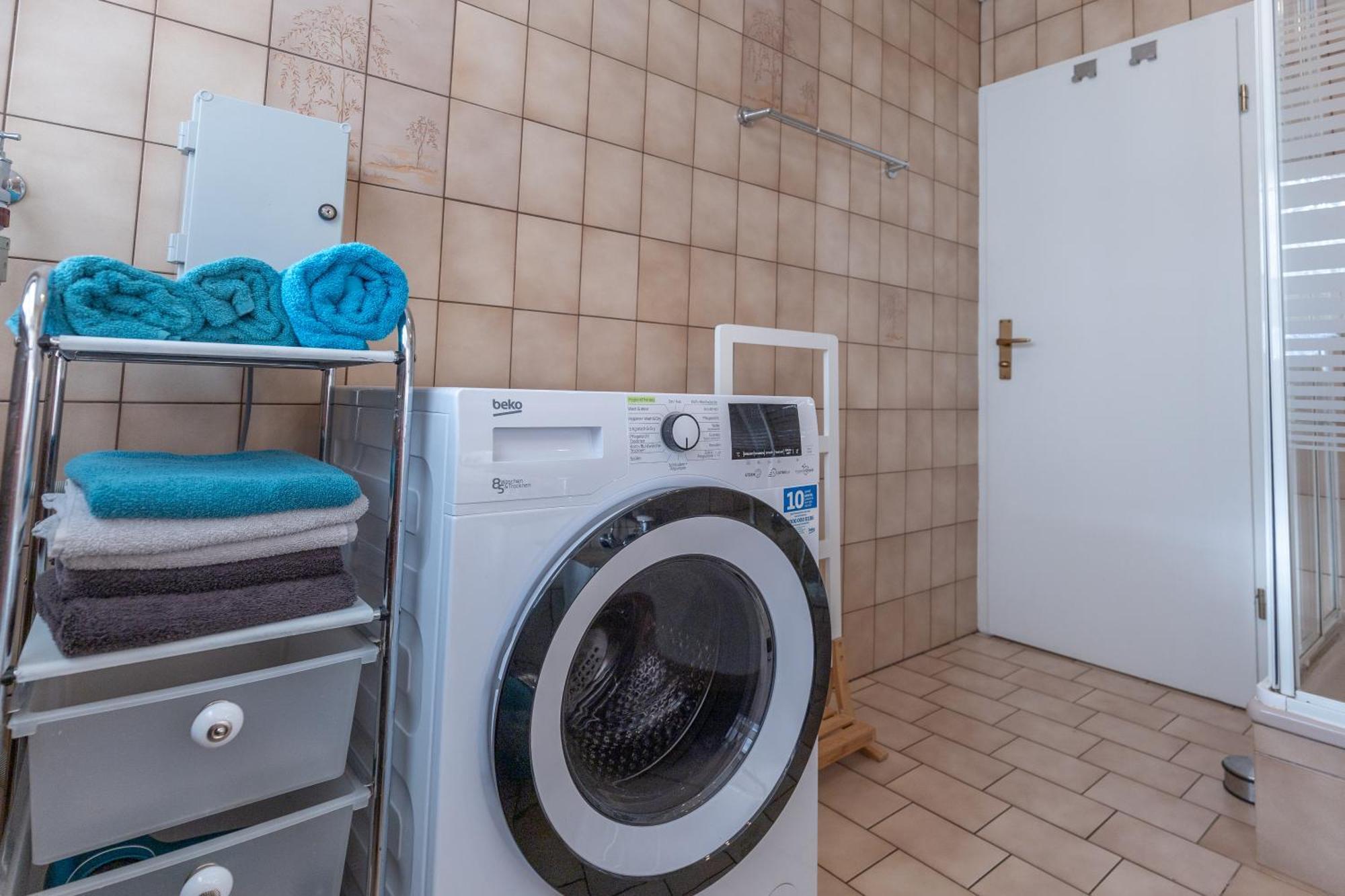 Ferienwohnung ELW, sep. Eingang, überdachte Terrasse, nähe Backnang Althutte Exterior foto